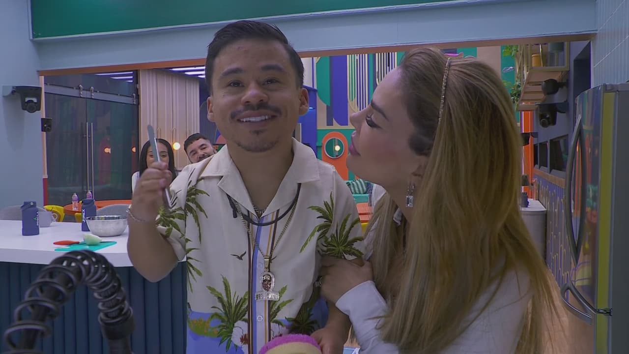 Ninel Conde lanza inesperado comentario a Abelito; él se pone nervioso y así reacciona