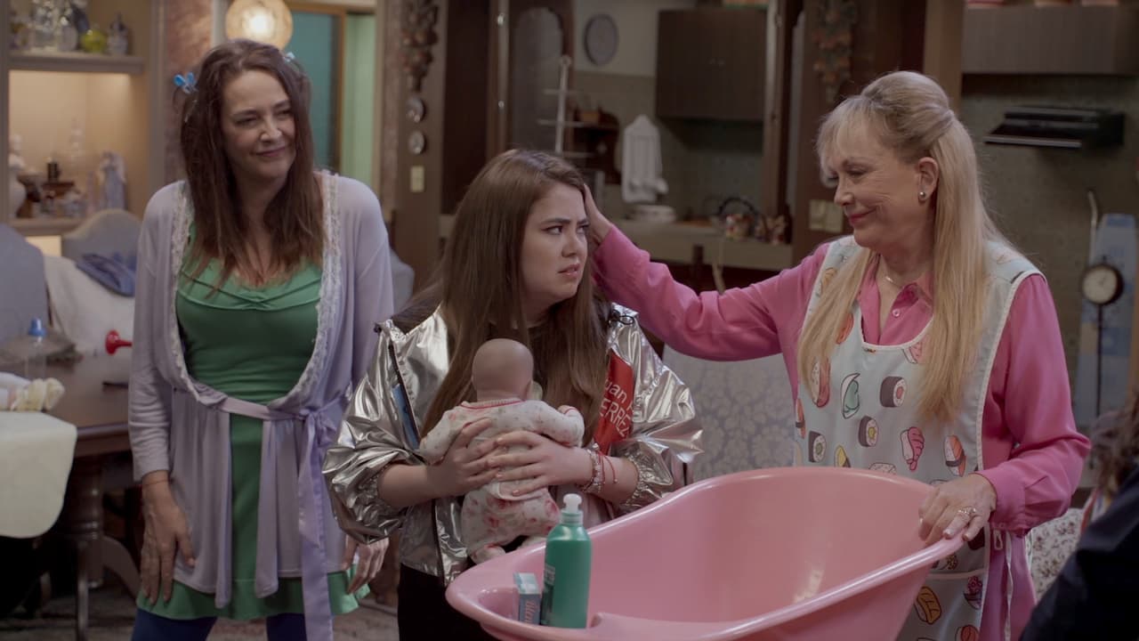 Renata, la Tía Licha, La Nena y Gaby le dieron un curso intensivo a Martina para ser una buena madre, una vez que de a luz, sin embargo no le va muy bien que digamos.