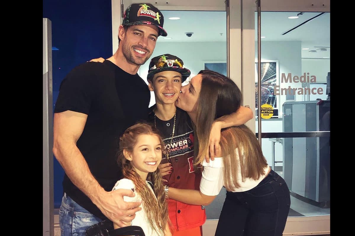 El más reciente se dio en 2015, cuando William confesó que la ruptura se daba de forma pacífica y sin que existiera una tercera persona en discordia. Hecho que para muchos solamente fue una forma de despistar a la prensa para que los dejaran vivir su privacidad como familia, tal como hasta ahora lo han hecho.
