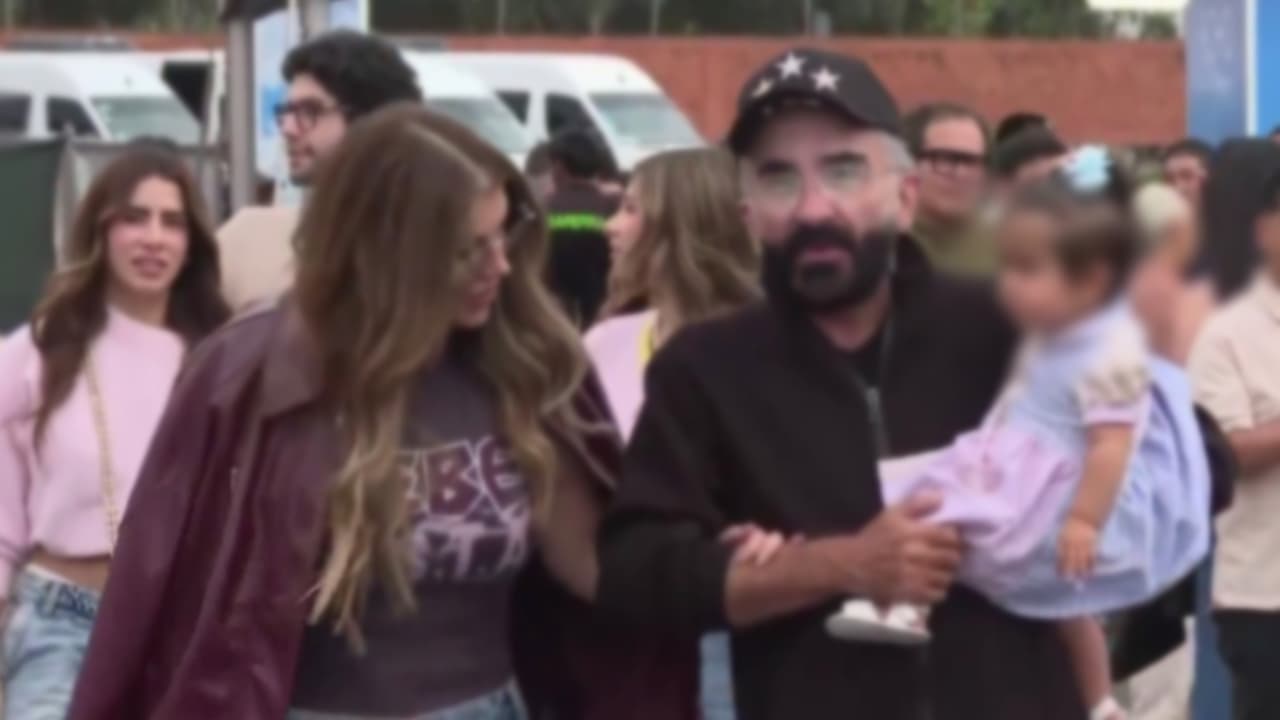 Vicente Fernández Jr. disfruta al máximo su etapa de papá y lleva a su pequeña al circo en México