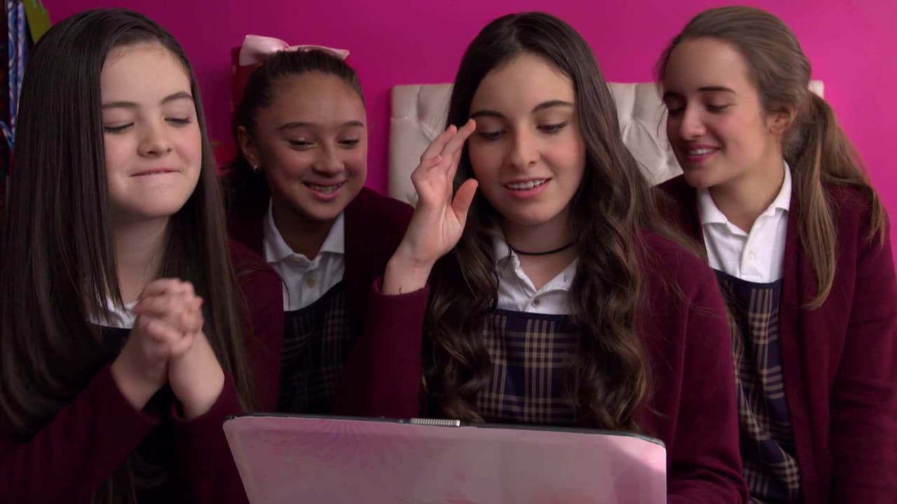 Roberta finge ser otra persona para enamorar a Naomy y vengarse de ella en ‘La Rosa de Guadalupe’