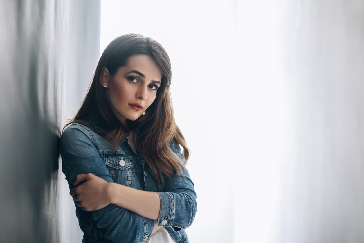 La Luna rige a los Cáncer, por lo que son personas vulnerables e influenciables que necesitan un amuleto que atraiga energía positiva a su vida cotidiana.