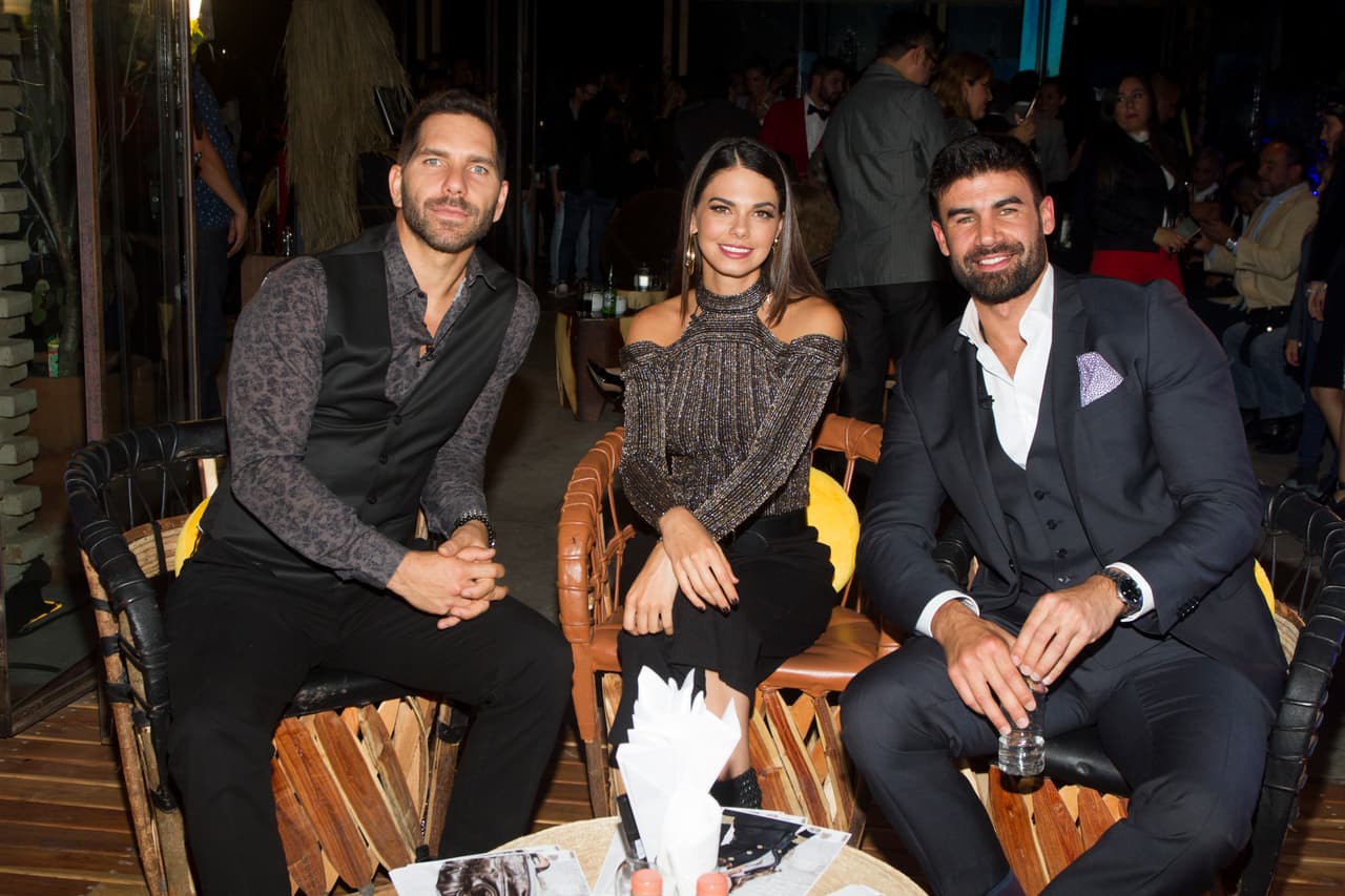 Los protagonistas decidieron compartir este momento con sus fans y se conectaron en vivo a través de las redes sociales.