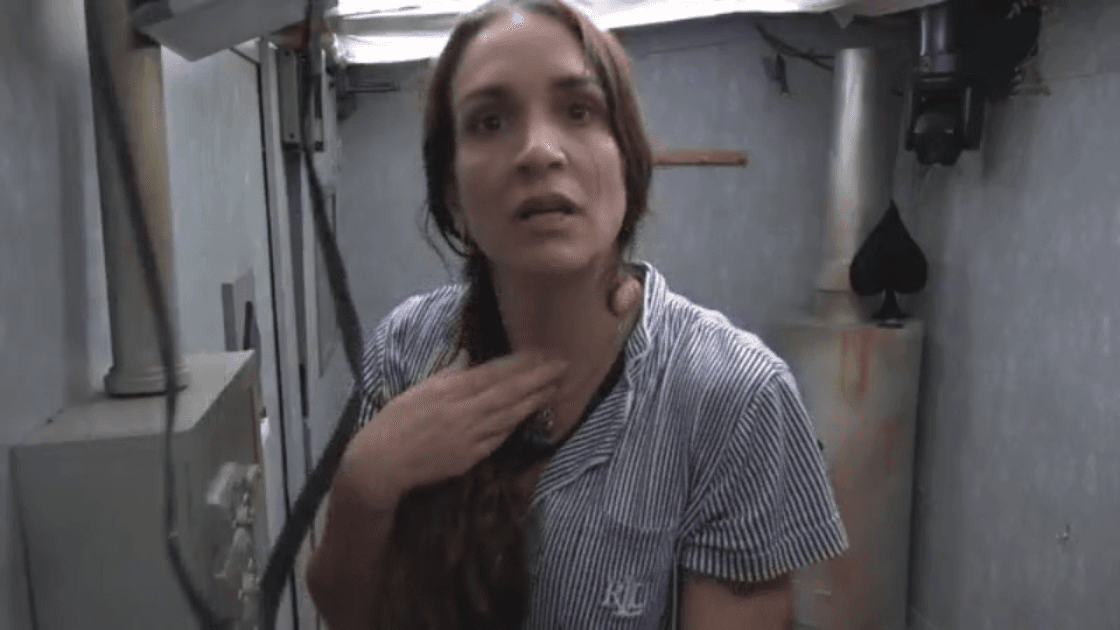 Rubí ayuda a Franco y Breh a tender su cama en la bodega y asegura:  “Me da lástima y tristeza”