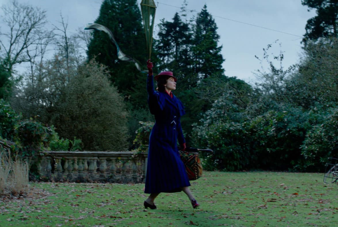 "Mary Poppins" regresa a Londres 25 años después lo sucedido en la primera cinta de 1964.