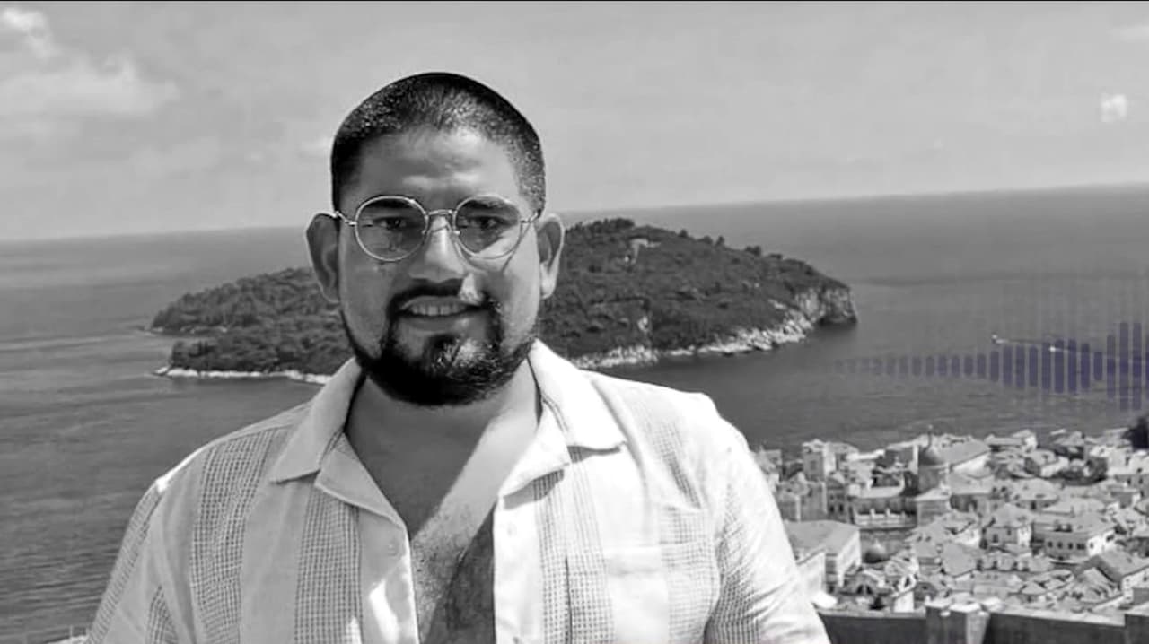 Despiden en pista de aeropuerto a asistente de vuelo muerto en Medellín