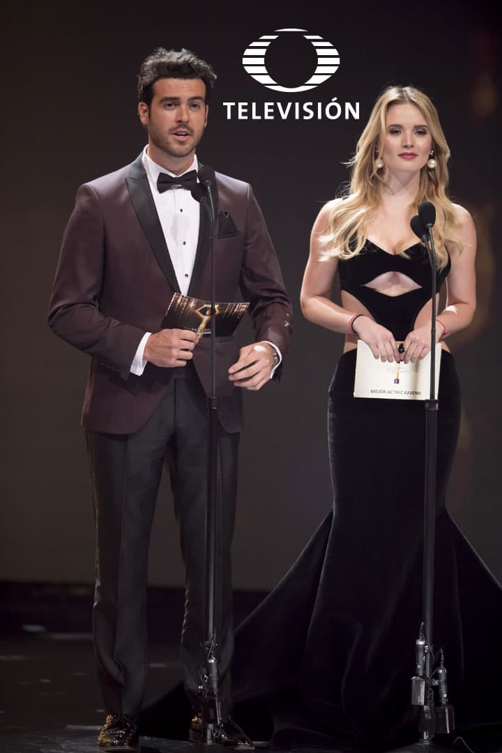 Talento joven y muy guapos.