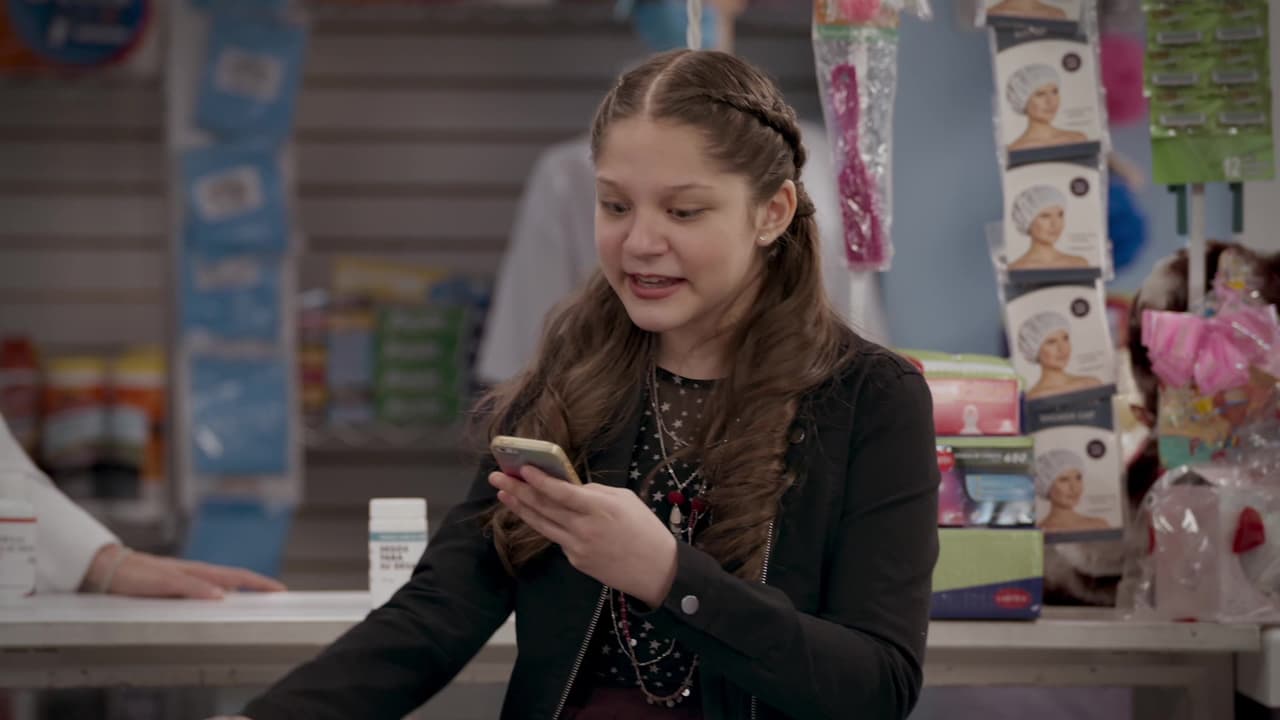 Por su parte, en esta quinta temporada de la serie, conocimos al primer amor de Victoria, la hija de La Nena y Aldolfo. 
<br>
<br>Bobby era un niño de dinero por el que Victoria cambió un poco su apariencia, comenzó a hablar fresa, hacerle sus tareas y hasta negó a su propia familia, tal como Martina. Es por eso que fue el chico equivocado, pues además, prefirió tener una amistad con Justito, cuyo abuelo sí tiene dinero, que un noviazgo con Victoria.