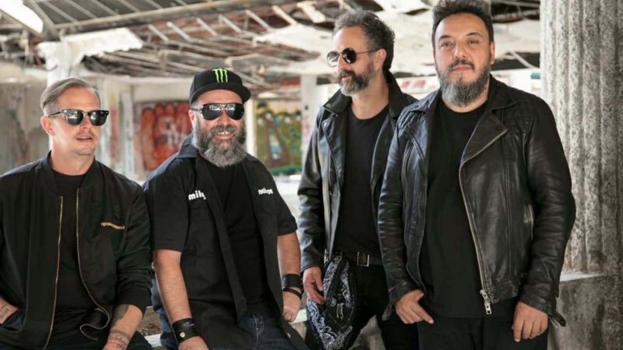 Las 5 canciones que queremos escuchar de Molotov en los Premios Telehit 2019