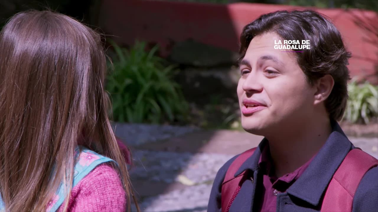 Carolina tuvo a su hija a los 13 años y finge que es su hermanita