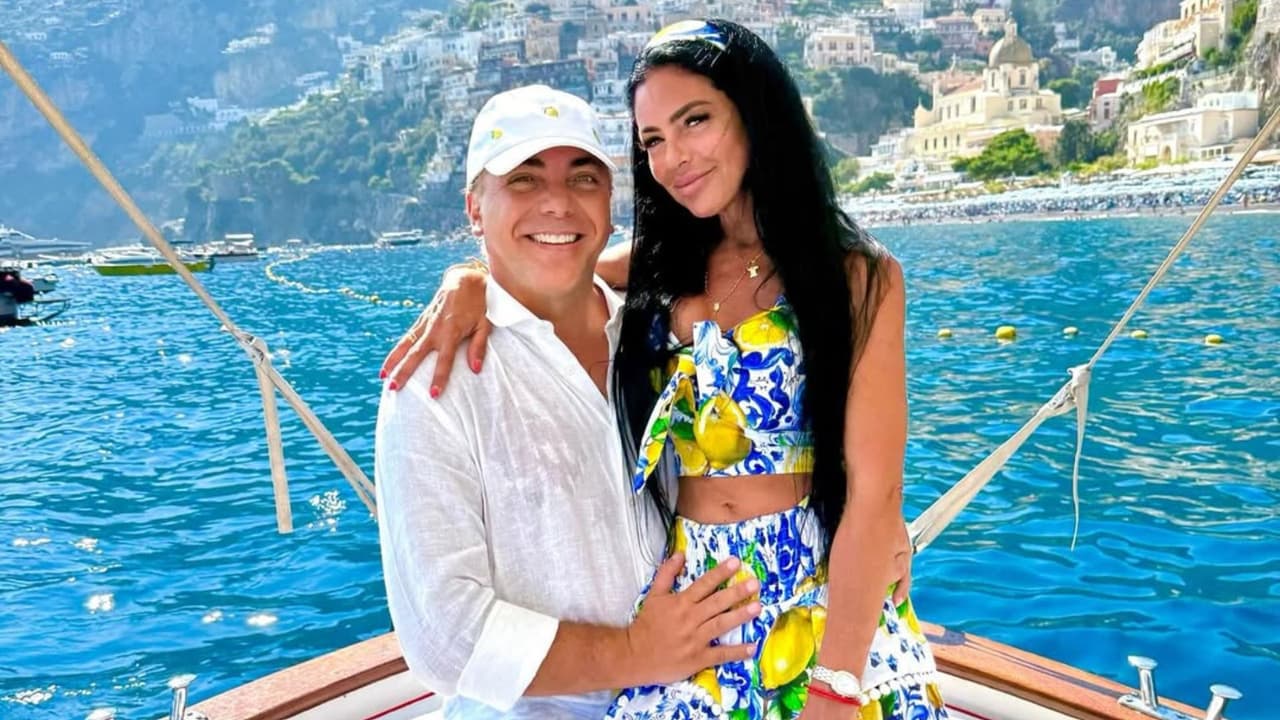 Cristian Castro sorprende al confirmar su boda religiosa con Mariela Sánchez; el cantante revela la fecha