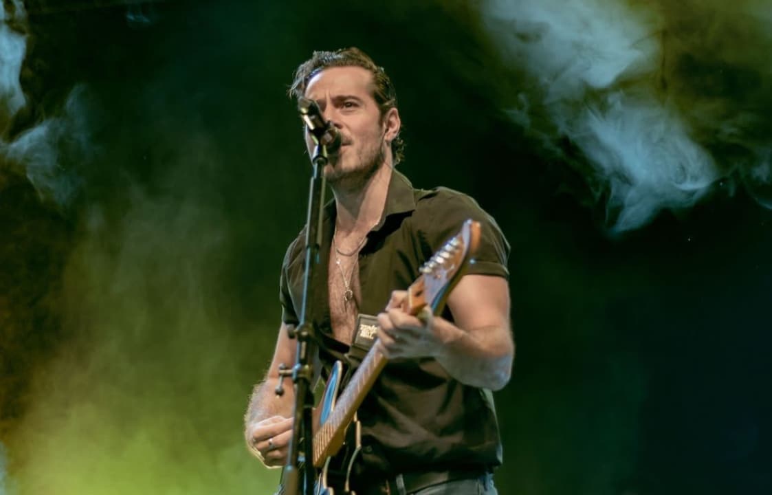José Madero responde tras rechazar peluches de Dr. Simi en su concierto