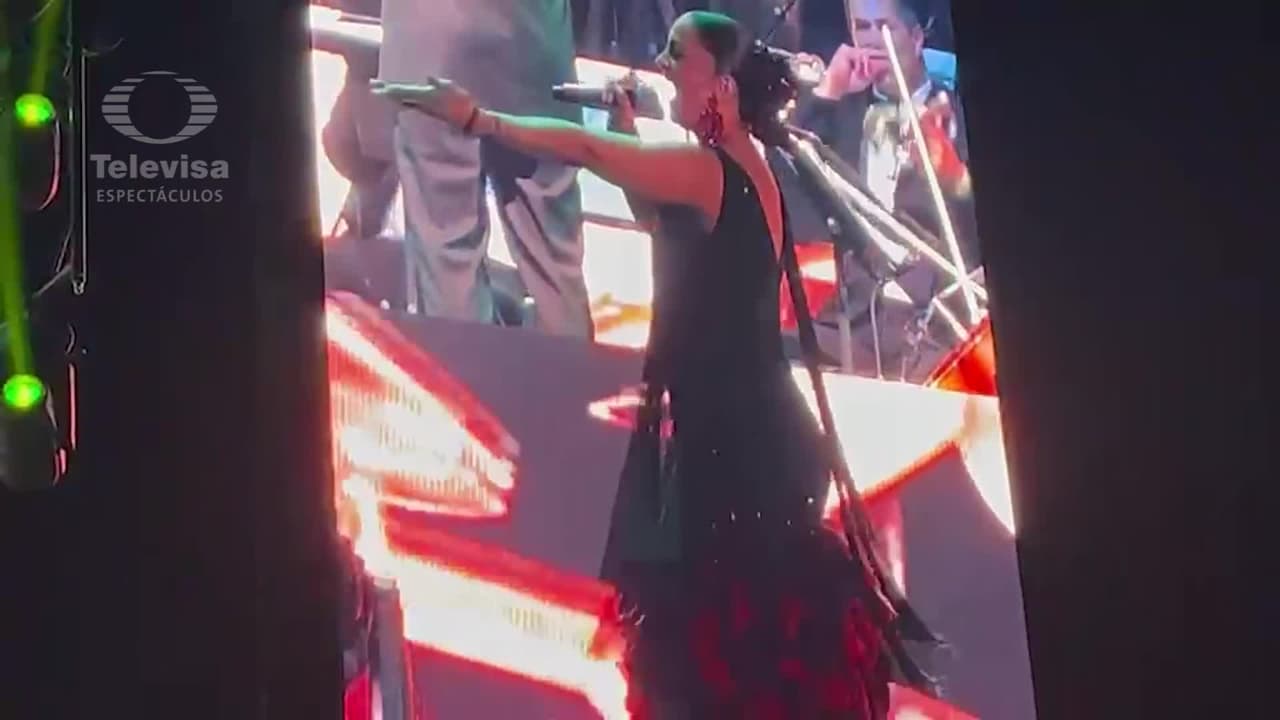 Mariana Seoane canta junto a la gran Isabel Pantoja