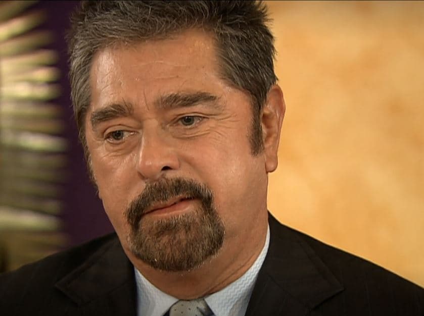 Raymundo Capetillo protagonizó el episodio 'Seguir al amor' de 'La Rosa de Guadalupe'.
<br>
<br>Falleció el 12 de julio de este 2020 a causa del covid-19.