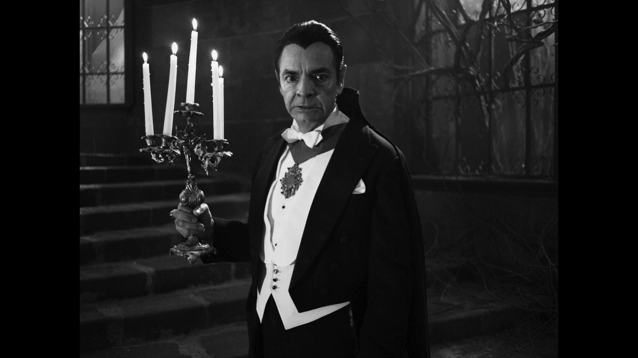 'Y llegaron de noche', serie de Eugenio Derbez en ViX.