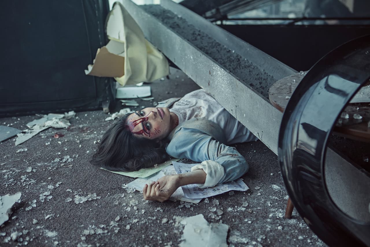 En fotos: Sebastián Rulli e Irina Baeva graban la explosión del gran inicio de El Dragón