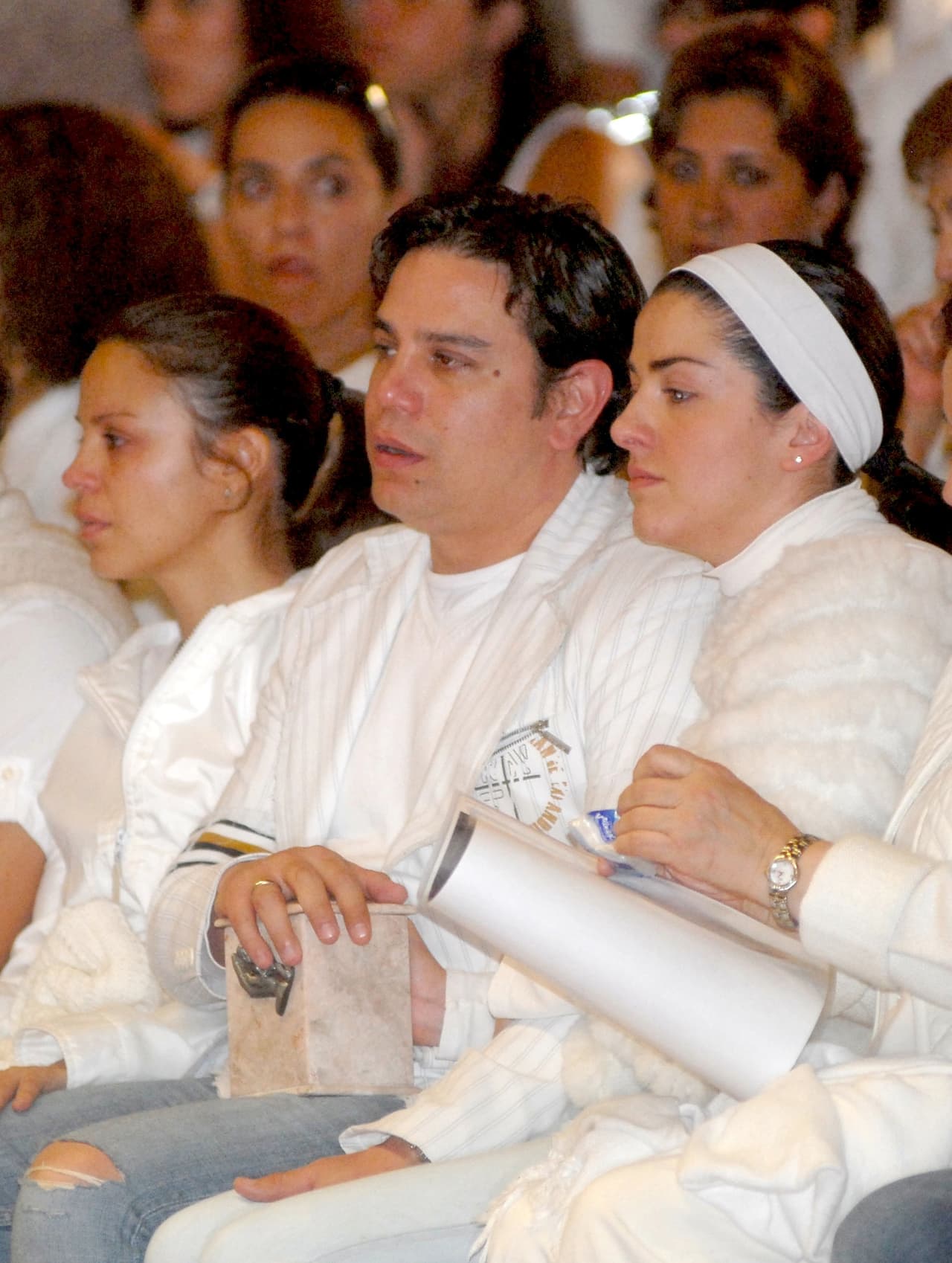 "Fue el peor día de mi vida (...) Nos tomamos de la mano, rezamos un padre nuestro y un Ave María, y ahí fue que la máquina dejó de funcionar, la desconectaron y le pedí a la enfermera que me la diera para cargarla. La tuve unos minutos y le dije que era lo mejor que me había pasado y fue así como me despedí de mi hija", confesó la cantante a la revista Caras en 2017.