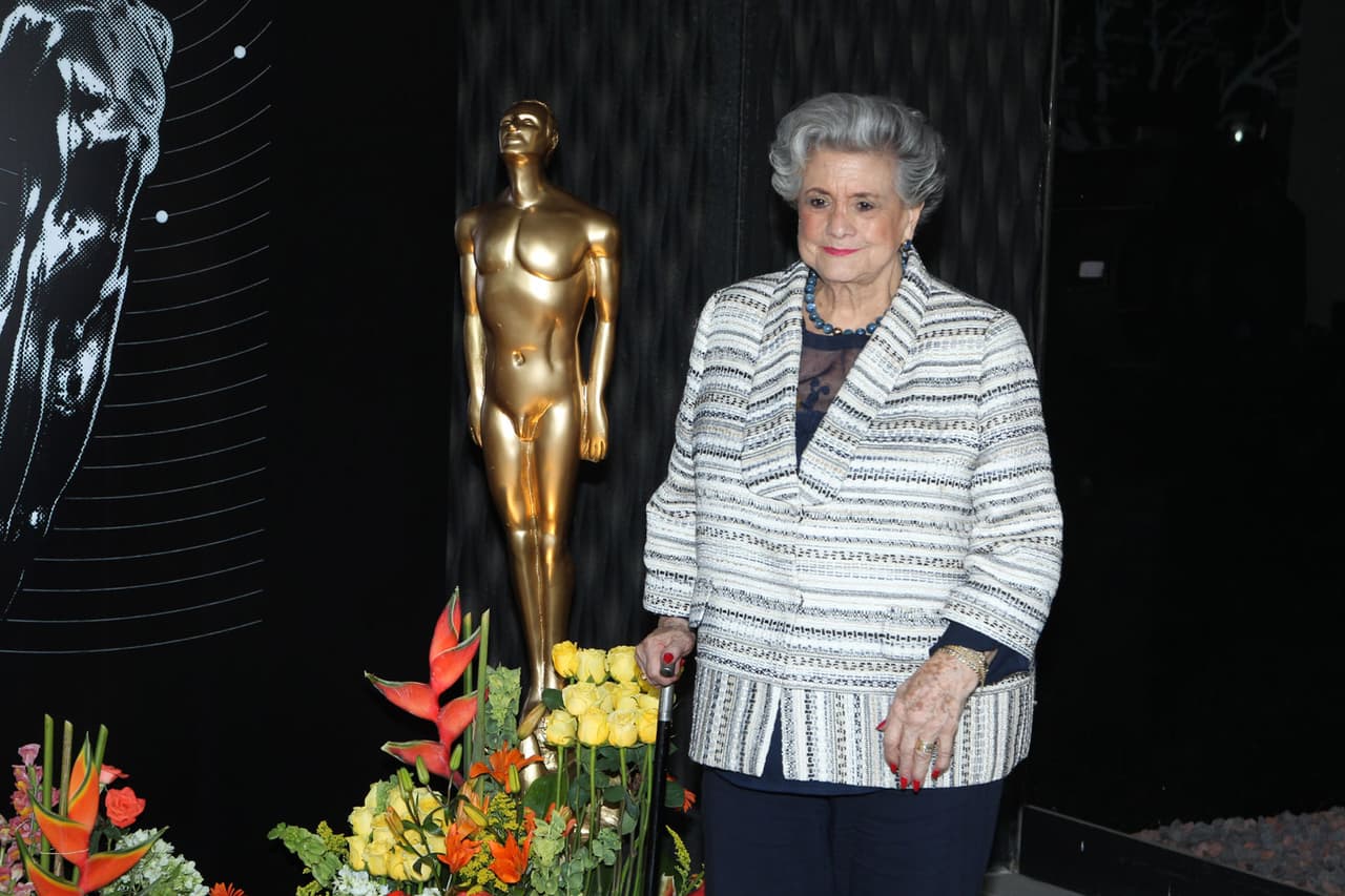 La primera actriz Queta Lavat será reconocida con el Ariel de oro por su destacada trayectoria.