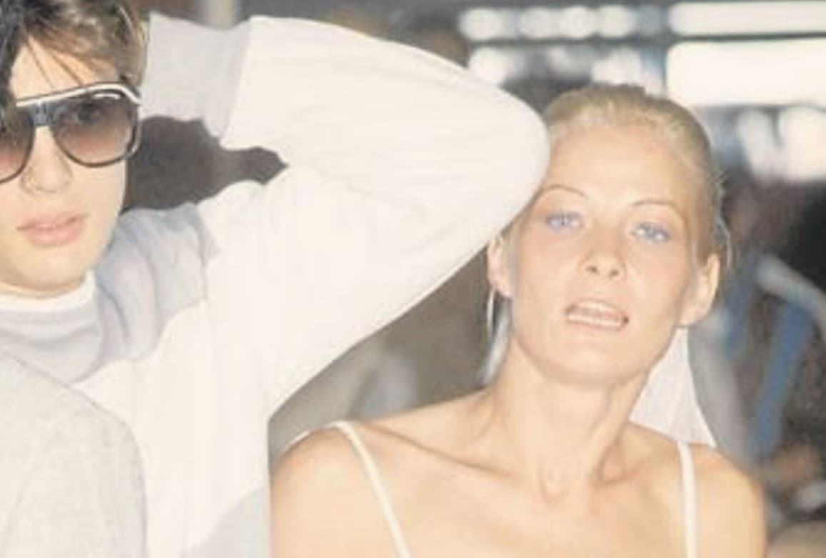 Luis Miguel al lado de su mamá antes de su desaparición