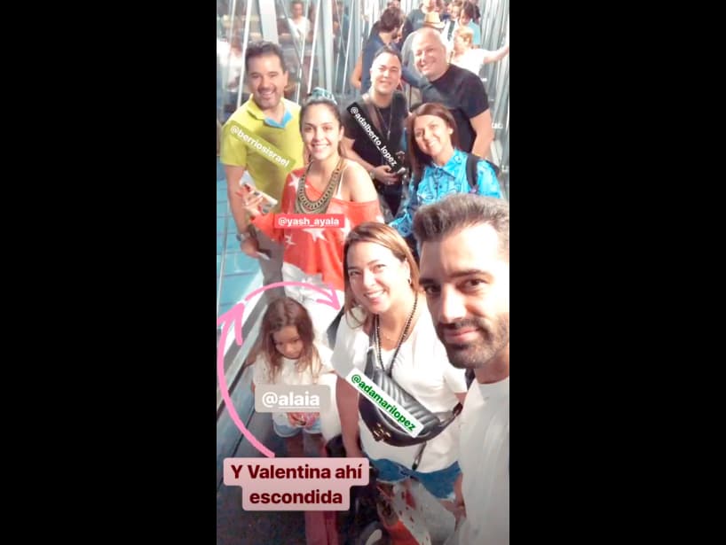 Adamari, Alaïa y Toni viajaron en compañía de la maquillista Yash Ayala y su familia, momento que quedó captado en las historias de Instagram del bailarín.