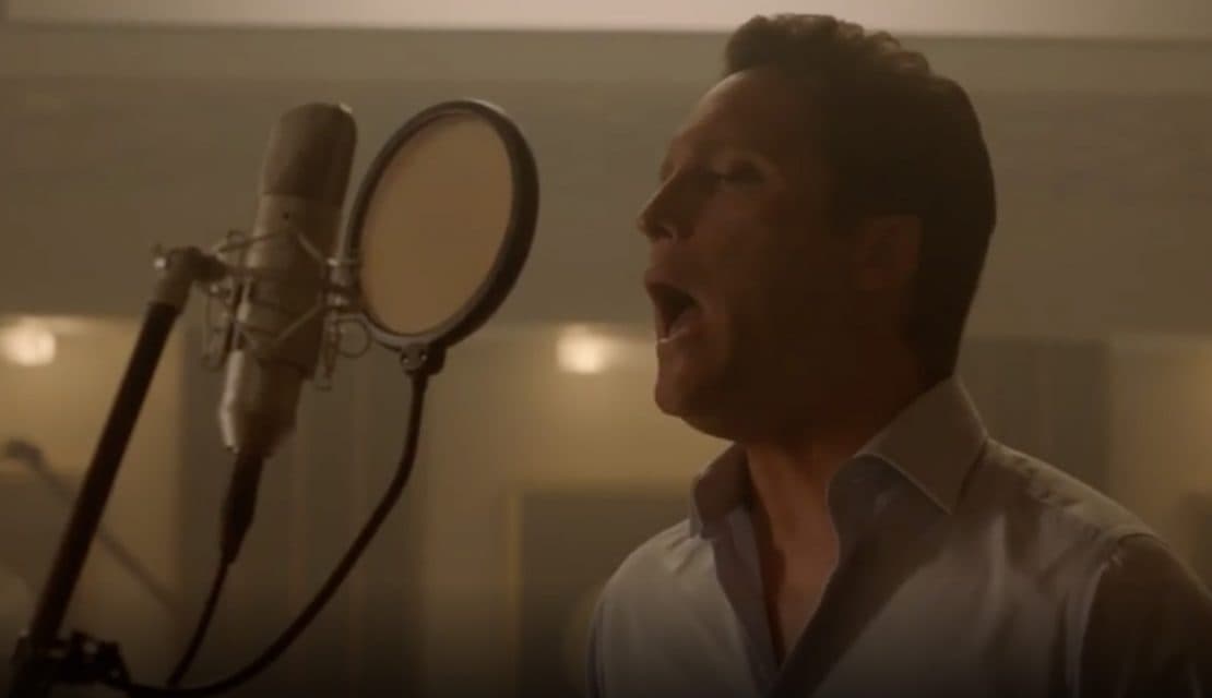 Diego Boneta se parece más que nunca a Luis Miguel en el primer adelanto de la nueva temporada
