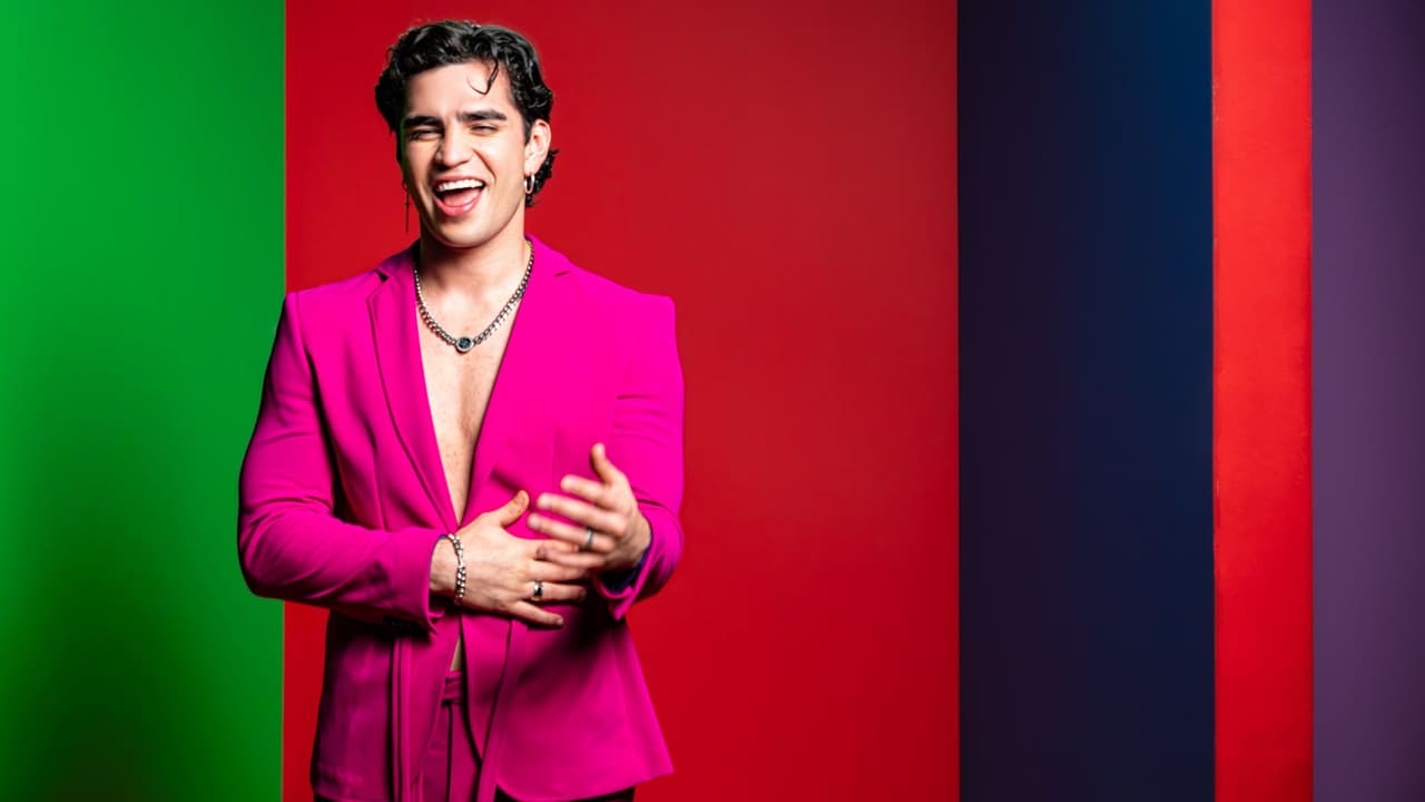 Aarón Mercury se hace viral por su lengua y hasta Marie Claire quedó impactada