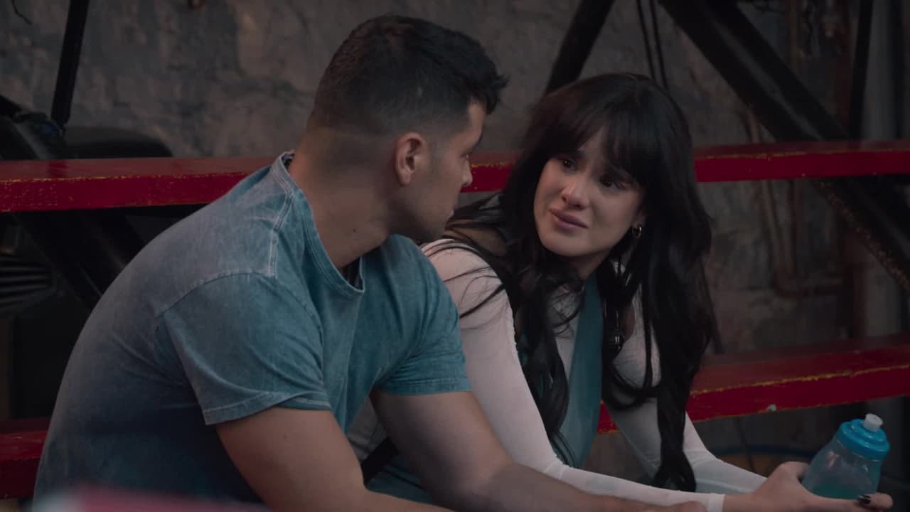 Catalina se le declara a Leandro y la batean