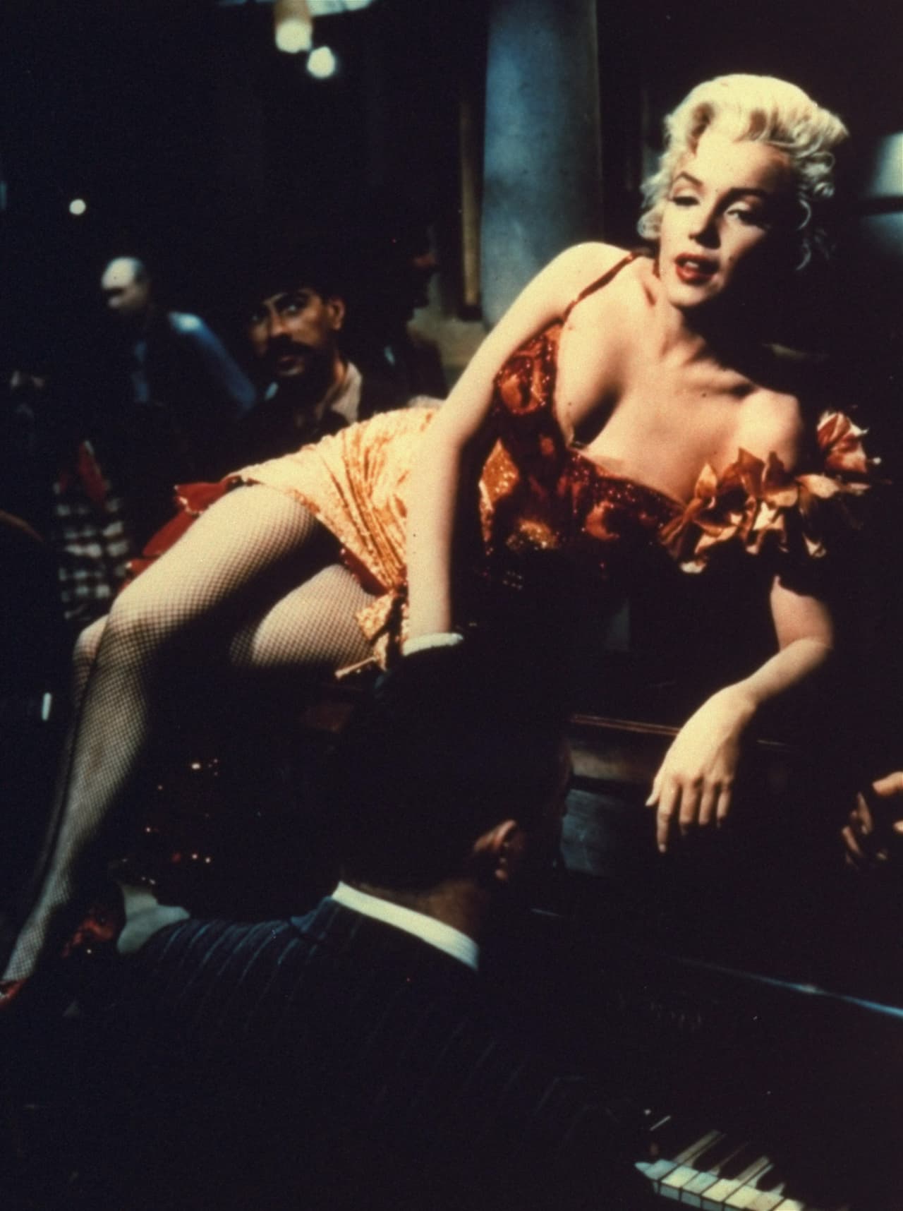 En agosto de 1962 y con 36 años, Marilyn Monroe fue encontrada sin vida en su habitación, luego de una sobredosis de fármacos.