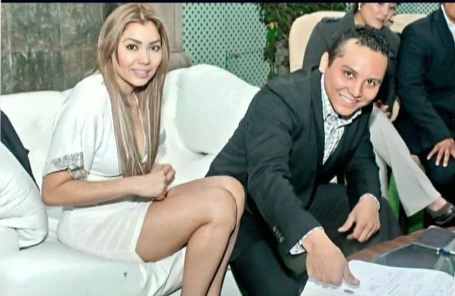 Erika Monclova, originaria de Chihuahua, fue la primera mujer con la que Edwin Luna se casó. El enlace se realizó hace siete años y de acuerdo con el cantante la boda se dio después de que se enteraron que tendrían un hijo juntos, el pequeño Miguel.
