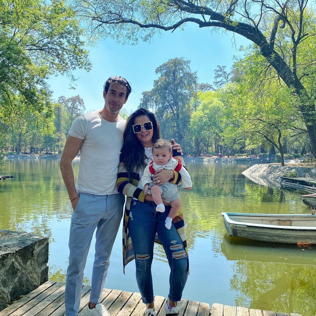 Mariana Echeverría anunció el nacimiento de su primer hijo el 15 de octubre de 2020. El pequeño, quien es fruto de su matrimonio con el futbolista Oscar Jiménez, pasará su primer 10 de mayo junto a la integrante de ‘La familia disfuncional’.