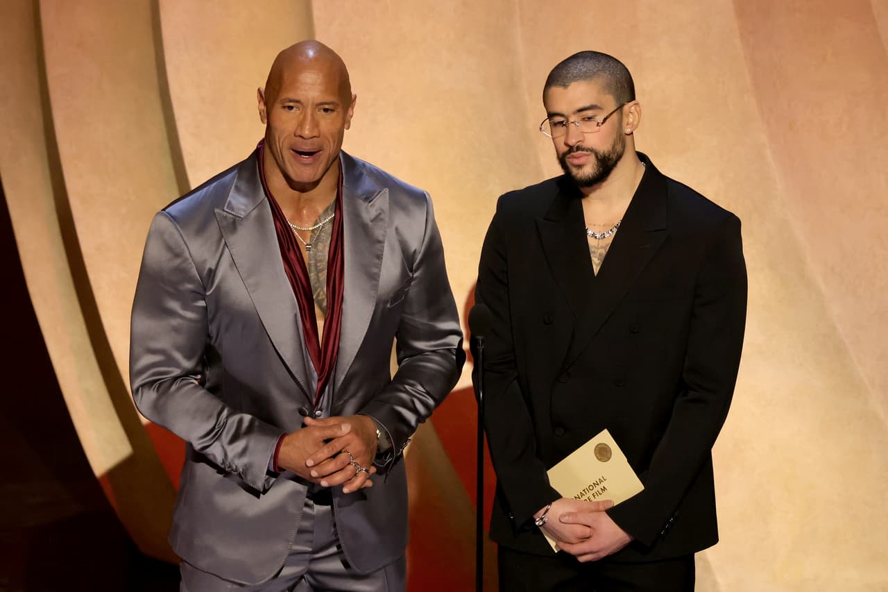 Bad Bunny en los Premios Oscar 2024.