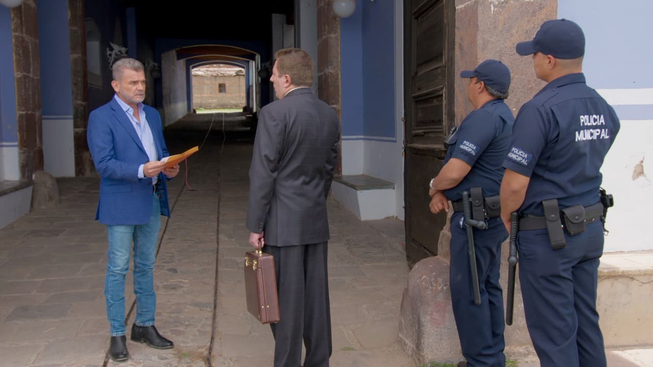 En "La Desalmada", 'Germán' recibe una orden de que debe desalojar en ese momento la finca Los Laureles.