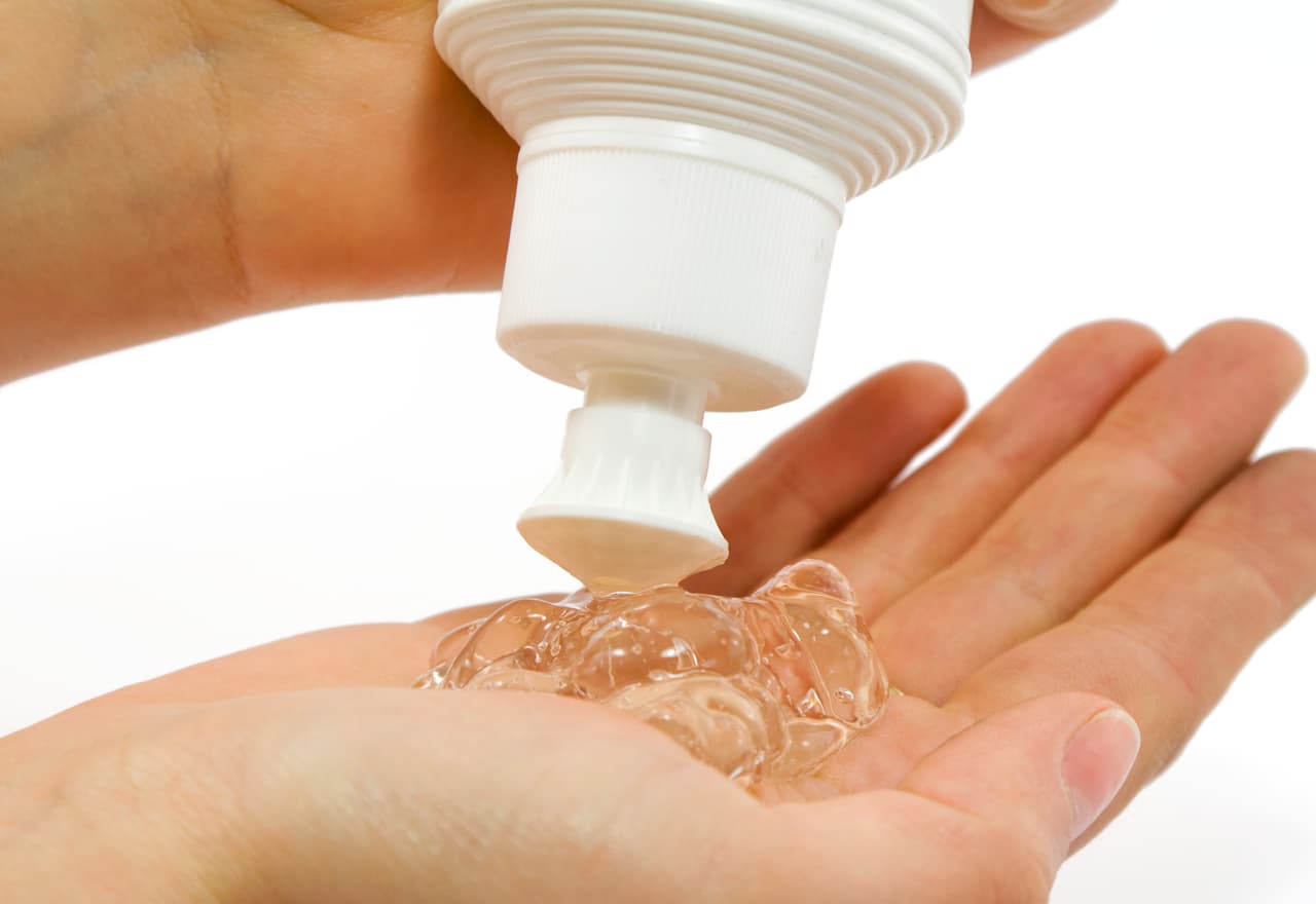 Gel antibacterial. La prioridad es lavar siempre tus manos, pero ante los cortes de agua, este producto podría ser tu mejor aliado.