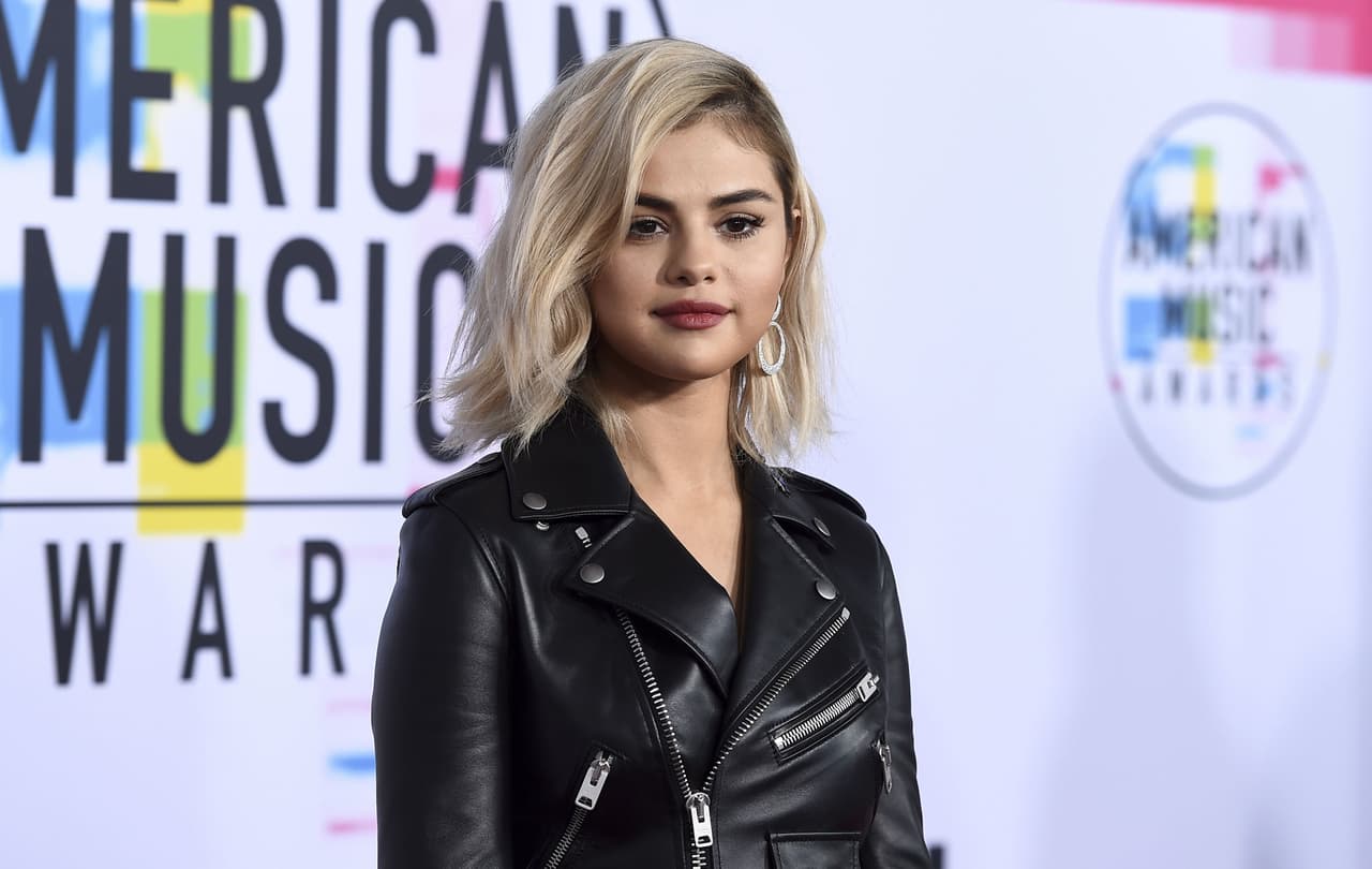 Selena Gomez reaparece tras salir de centro psiquiátrico
