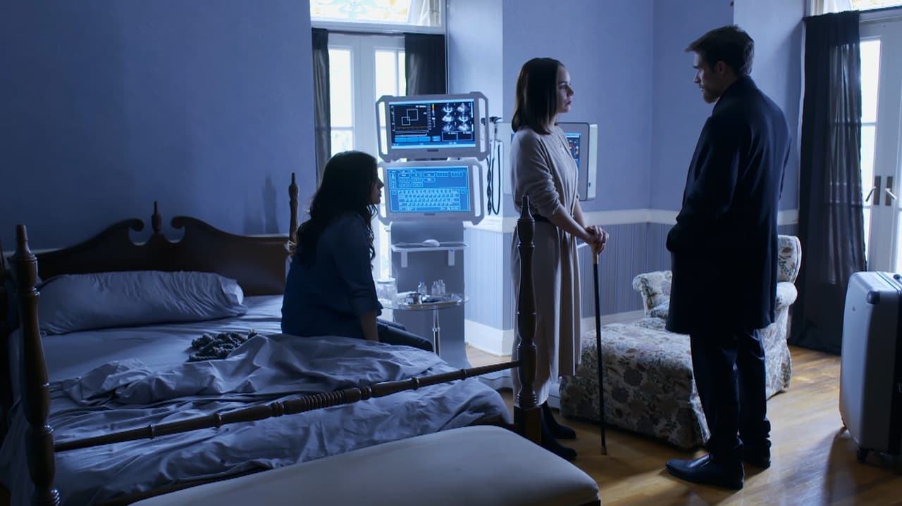 Rodrigo confesó que para él también fue una sorpresa tener que encarnar al hombre misterioso que acecha a "Rubí" en 2040 durante toda la primera parte de la serie. “Yo no sabía que iba a ser el hombre misterioso y para mí fue un privilegio interpretar a "Héctor" 20 años después”.