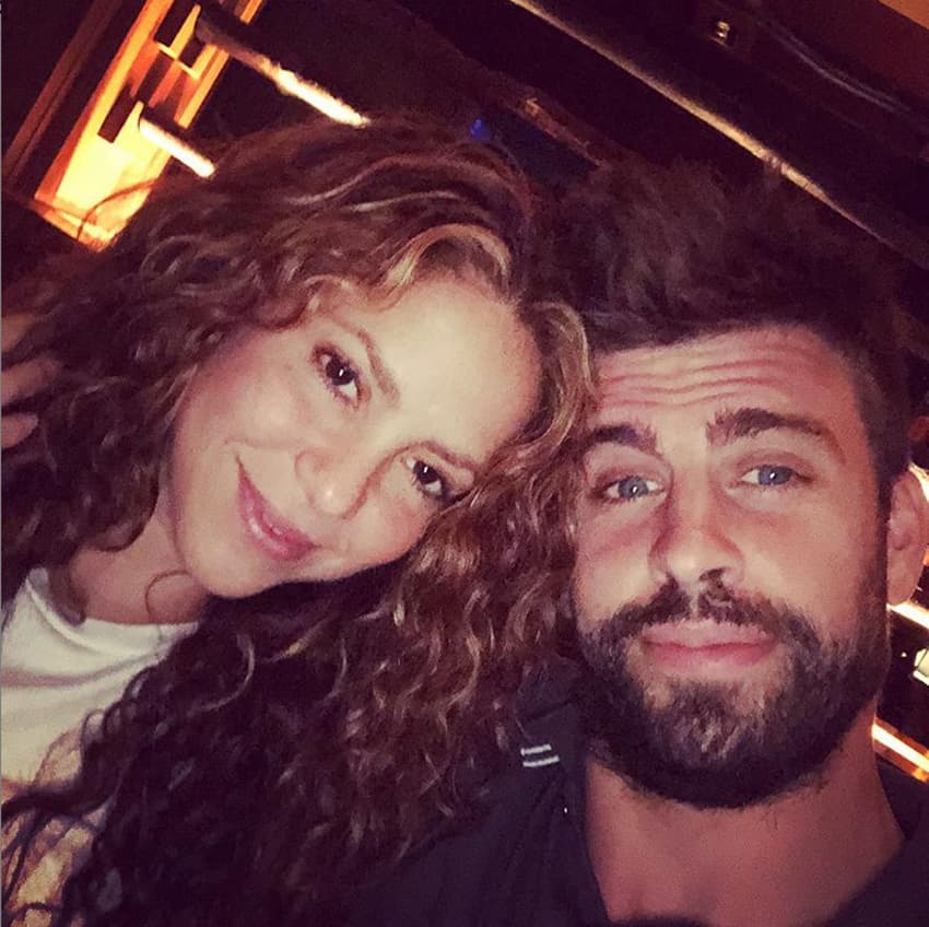 Gerard Piqué comparte selfie con Shakira