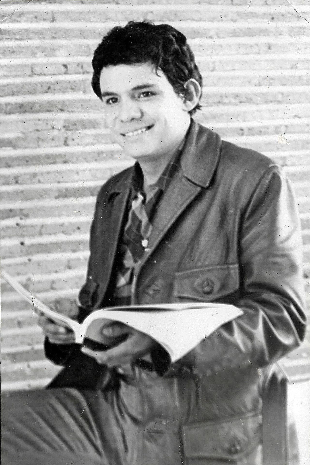 El cantante mexicano José José, mejor conocido como ‘El Príncipe de la Canción’, falleció este sábado a los 71 años de edad en Miami, Florida.