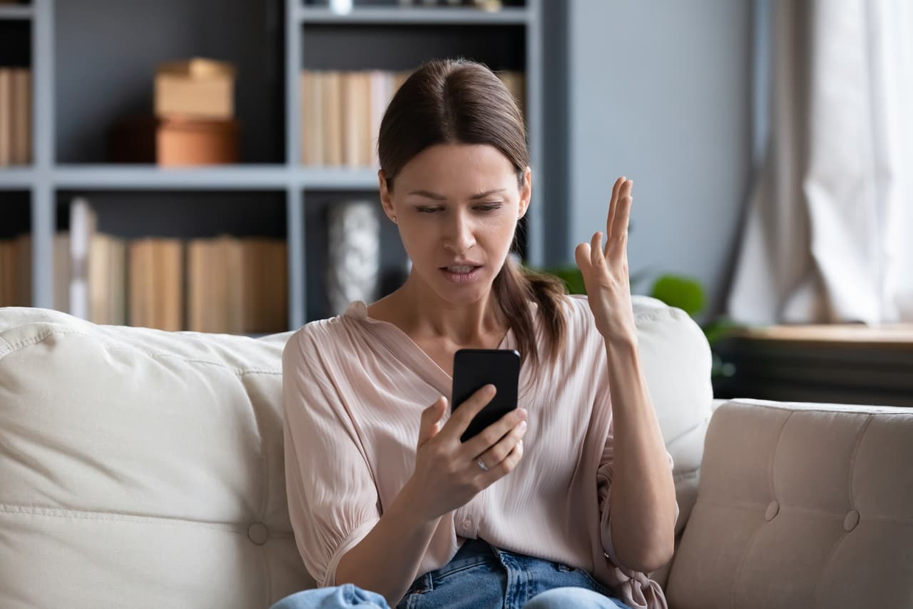 ¿Qué significa que esa persona se tarde en contestar tus mensajes?