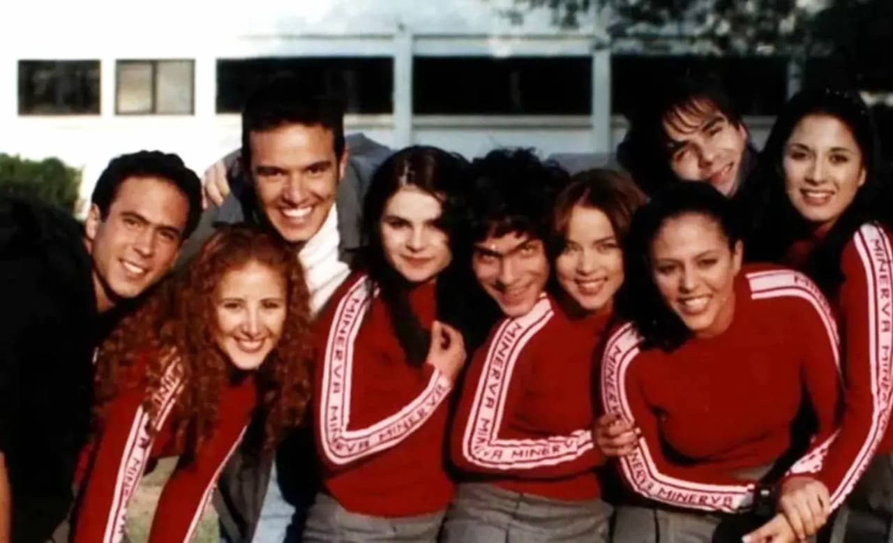 Galán de 'Locura de amor' sorprende vendiendo tacos y así fue captado por sus fans