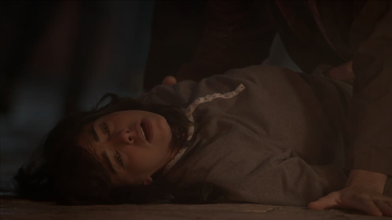 Pero 'Lucía' sufre al ver cómo su casa se incendia. No te pierdas 'Mujer de Nadie' de lunes a viernes a las 9:30 p.m. con Las Estrellas.