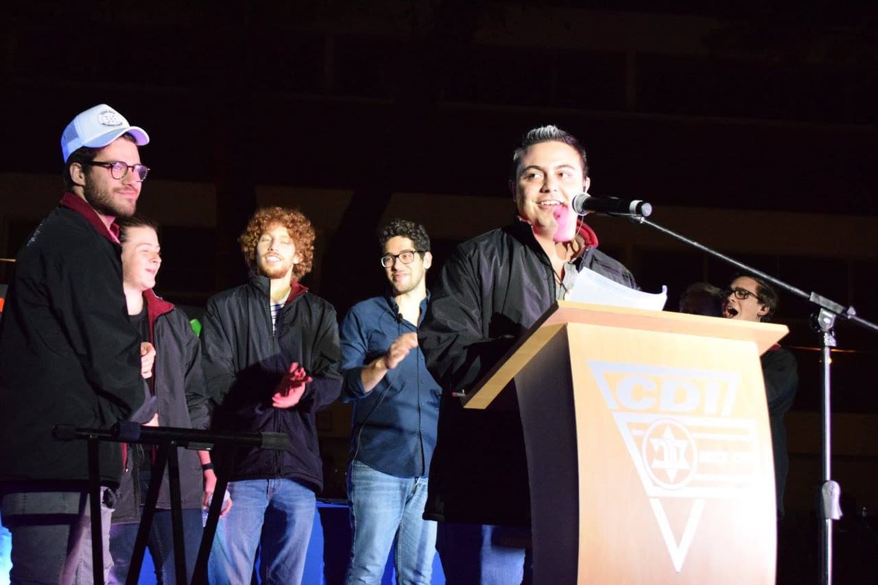 Tras alejarse de la televisión y la actuación, se graduó en la Licenciatura de Ciencias de la Comunicación en la Universidad Anáhuac y se evocó a actividades culturales que tenían que ver con su religión.