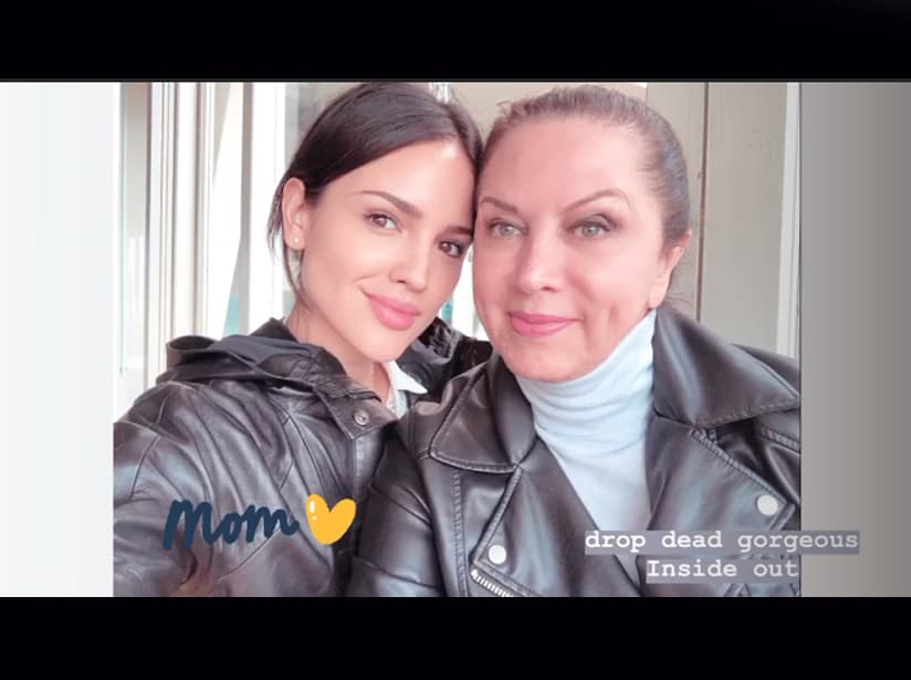 Eiza subió una foto junto a su madre