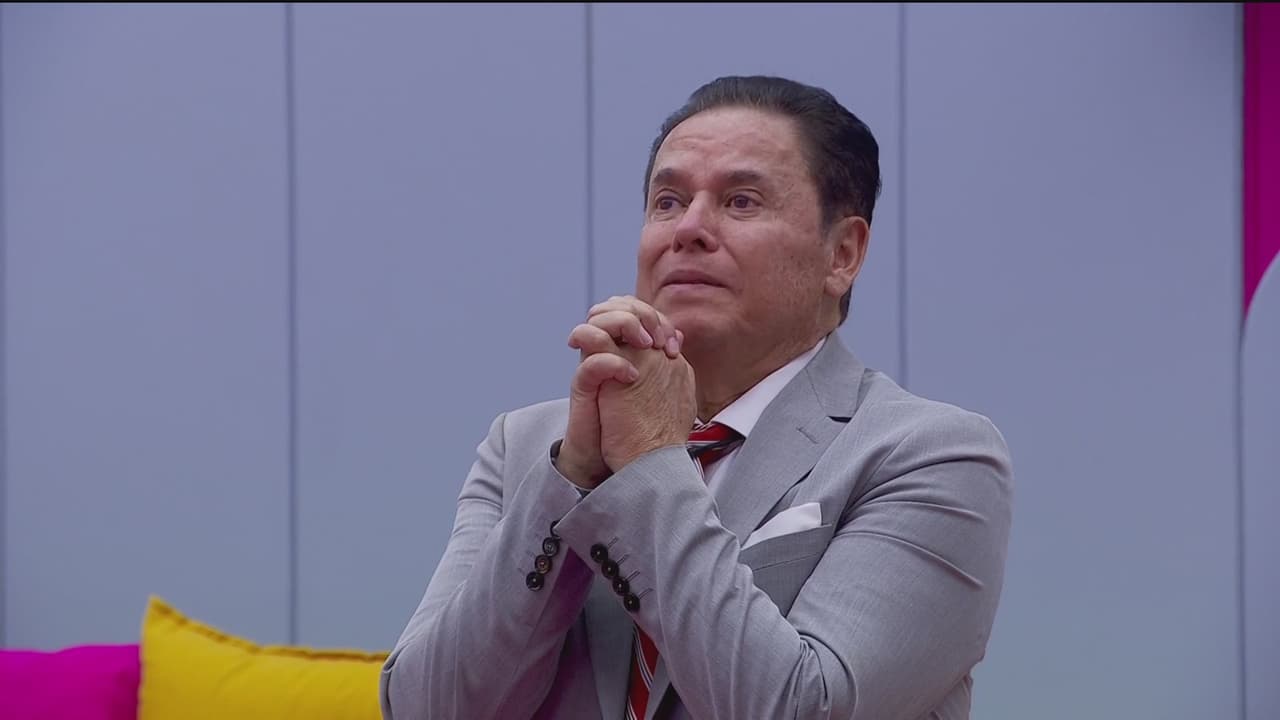 Mario Bezares llora ante despedida de La Jefa