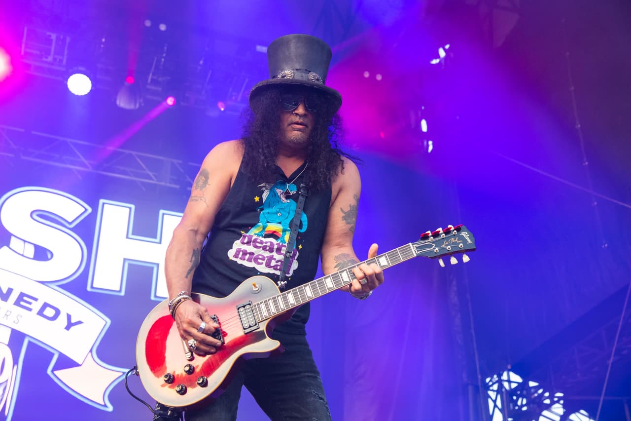 Esto opina Slash, de Guns N' Roses, del 'Black Album' de Metallica