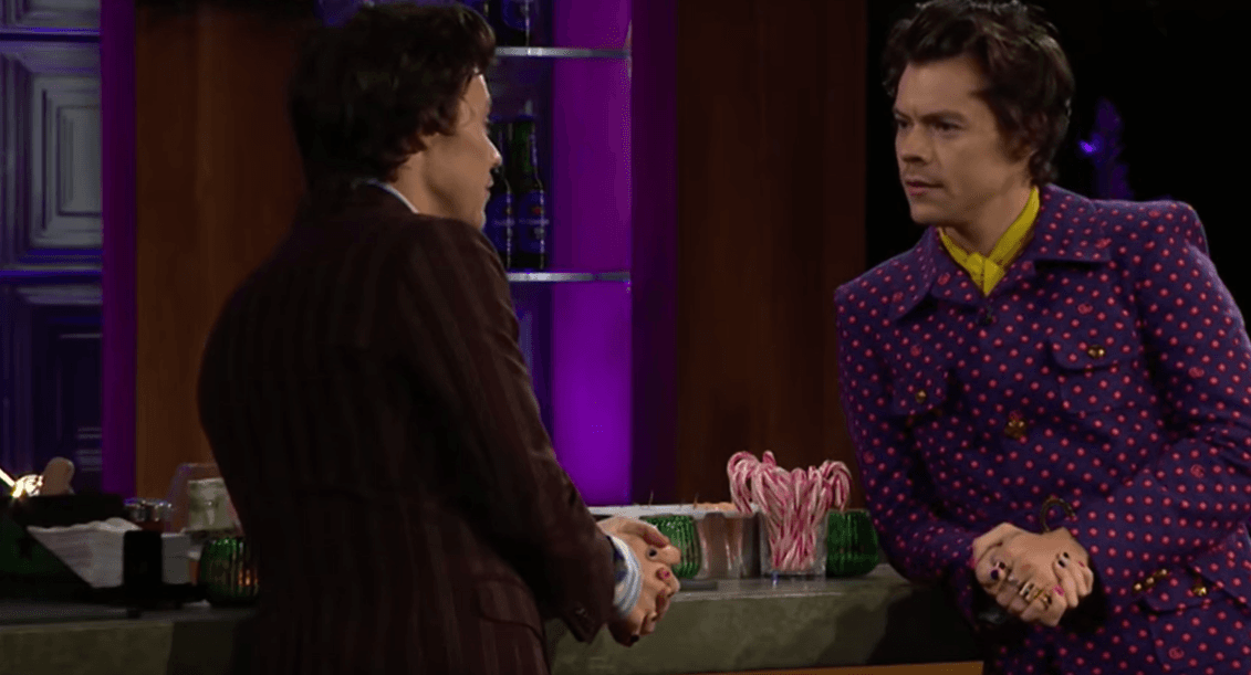 Al estilo de Juan Gabriel, Harry Styles entrevista a Harry Styles