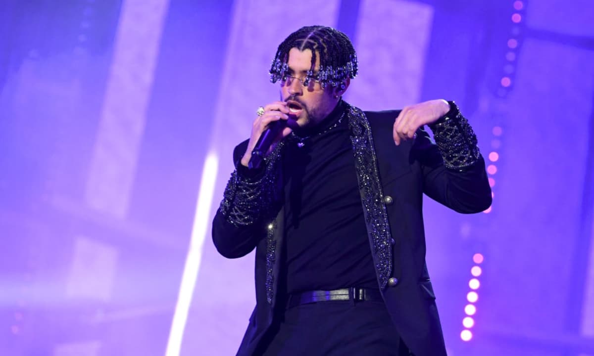 Bad Bunny quedó 'atrapado' en el aire durante concierto en Estados Unidos