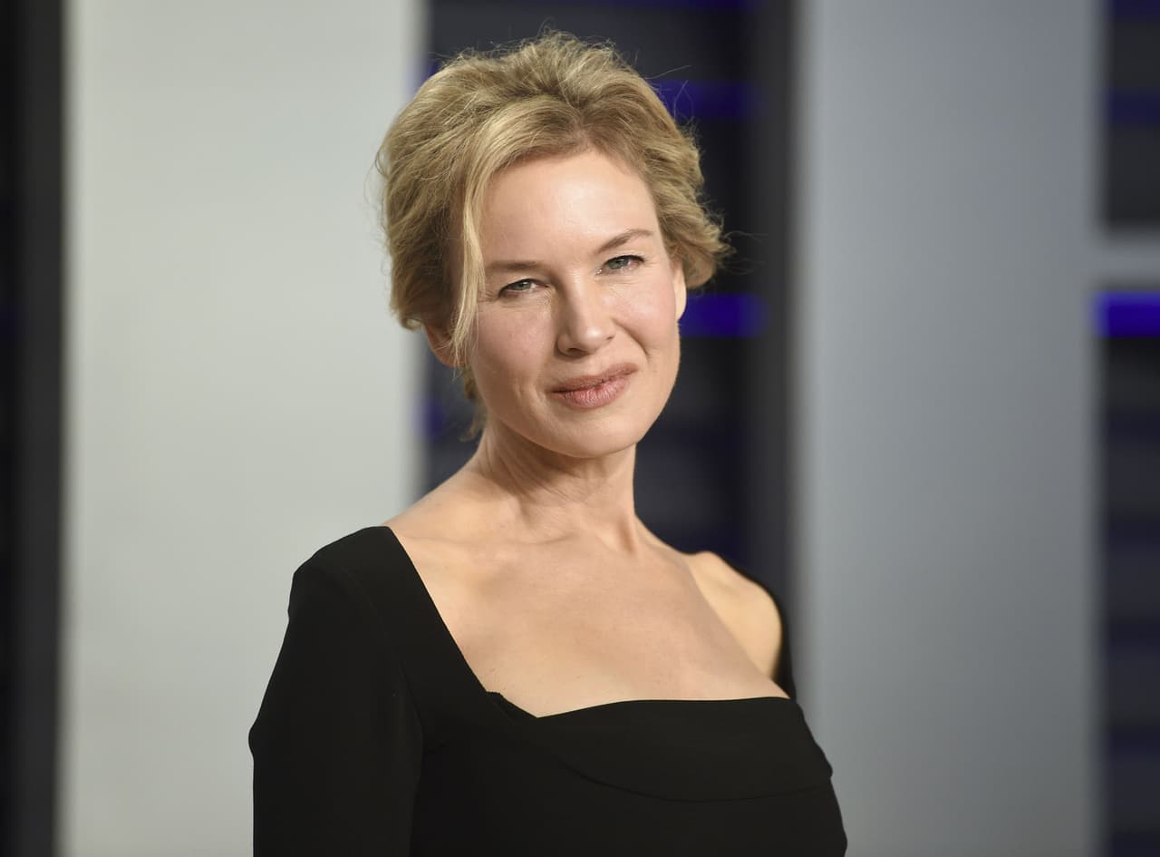 Renée Zellweger. La protagonista de la trilogía ‘El Diario de Bridget Jones’ ha sido criticada por los procedimientos estéticos a los que se ha sometido.