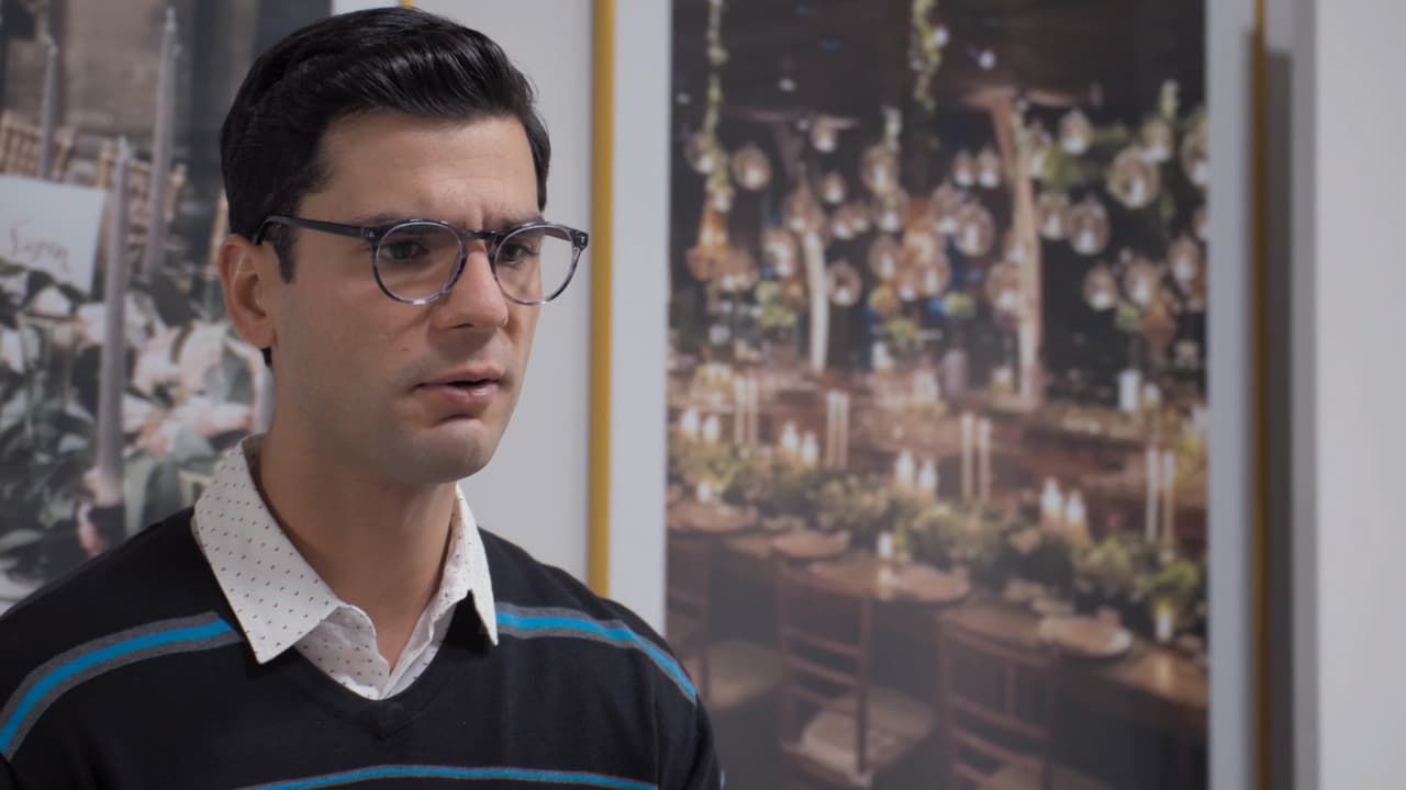La vida sorprendería a estos jóvenes cuando ‘Samuel’ deja su currículo a la empresa de banquetes y se encuentra con ‘Gabriela’ una vez más. Sin embargo, a pesar del incidente que tuvieron, el estudiante de derecho logró quedarse con el empleo.