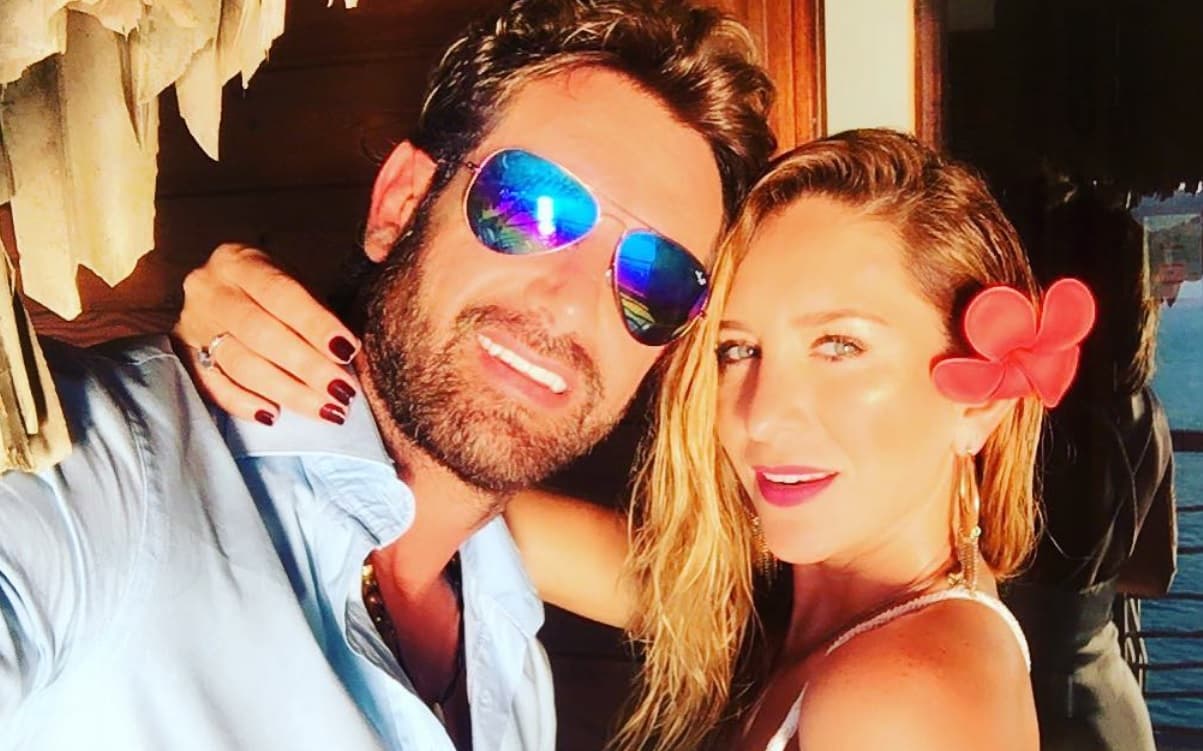 Y es que la actriz afirmó en la revista TVyNovelas que la joven rusa fue la culpable de que matrimonio terminara, hecho que reafirmó en febrero de 2019 en su canal de YouTube.