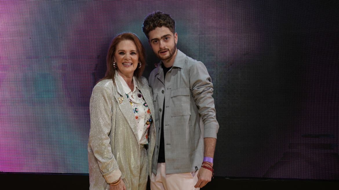 Erika Buenfil y Nicolás, su hijo